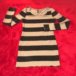 Striped Long-Sleeve Bodycon Dress